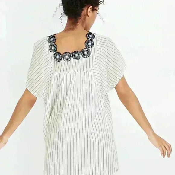 Madewell Embroidered Butterfly Dress in Stripe Size Medium - Picture 3 of 11